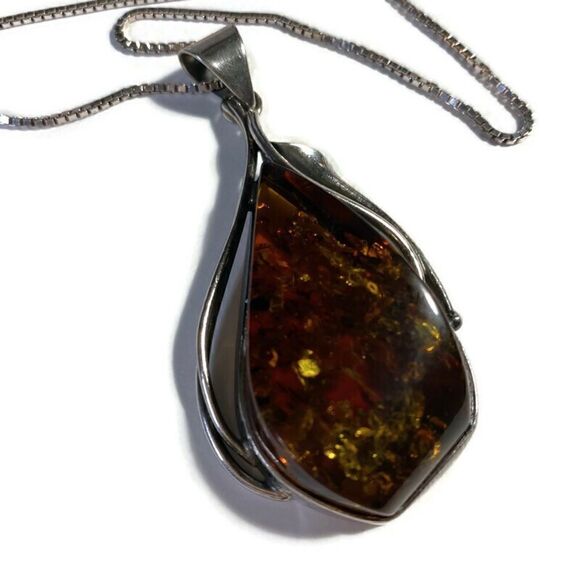 925 Sterling Silver Necklace with Amber/Brown Large Stone Pendant - Picture 5 of 5